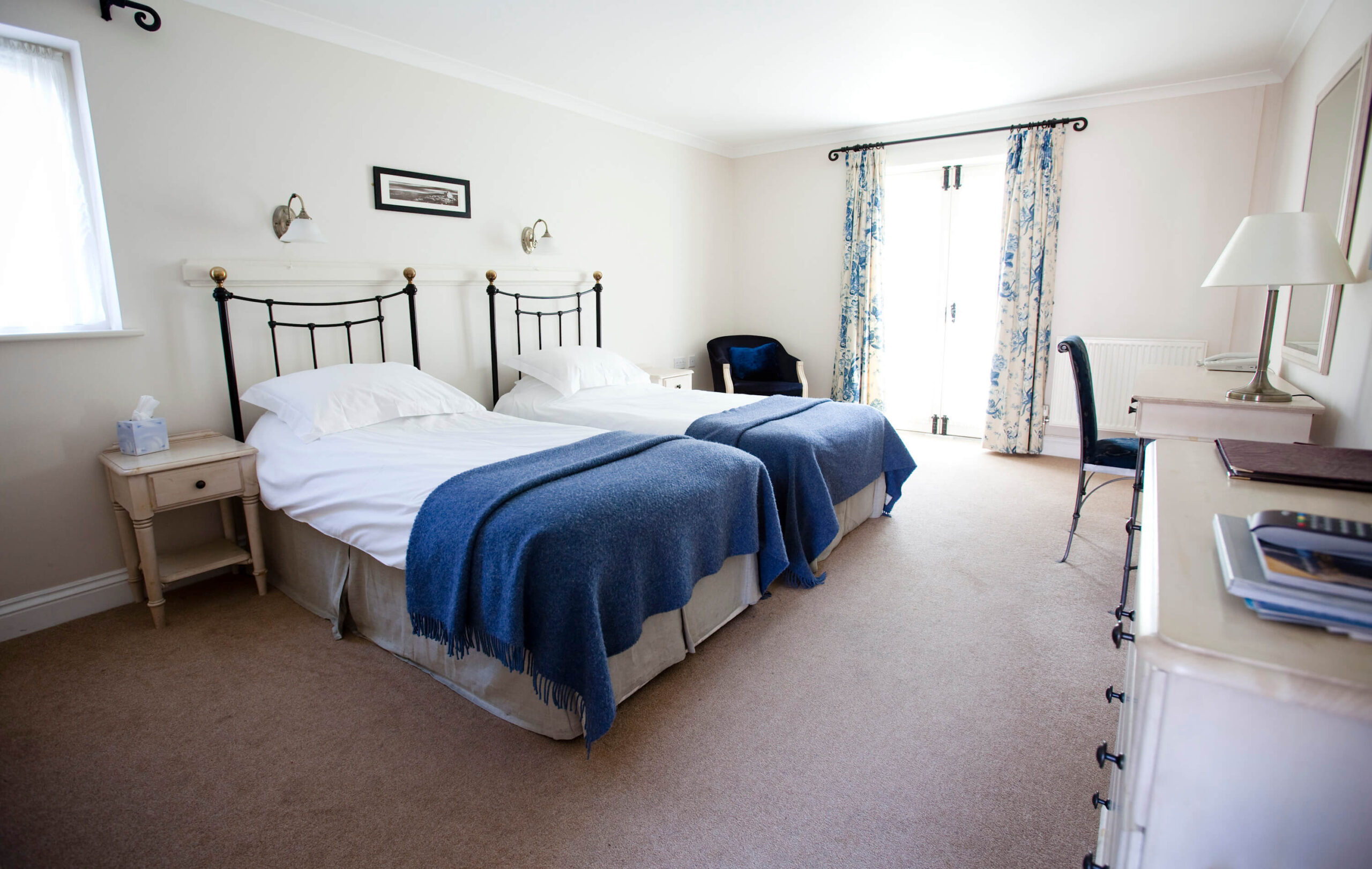twin room hotel Gower